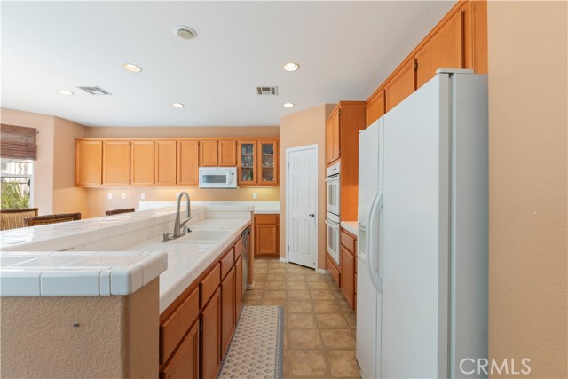 Detail Gallery Image 5 of 32 For 31927 Manzanita Ln, Lake Elsinore,  CA 92532 - 6 Beds | 3 Baths