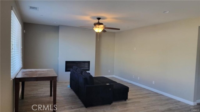 Detail Gallery Image 8 of 44 For 846 Santona, Perris,  CA 92571 - 5 Beds | 3 Baths