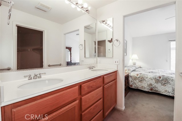 Detail Gallery Image 22 of 41 For 2023 Freesia Ave, Simi Valley,  CA 93063 - 2 Beds | 2/1 Baths