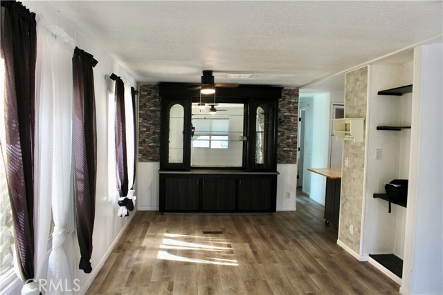 601 N Kirby Street, Hemet CA: https://media.crmls.org/medias/0b9eee88-e90e-48a7-ad1d-ca07f3237c3a.jpg