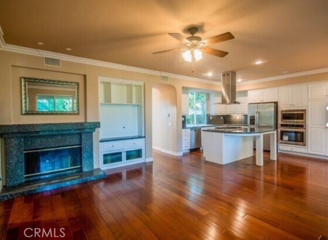 19352 Beckonridge Lane, Huntington Beach CA: https://media.crmls.org/medias/0b9ef6f8-8ce4-42b2-af79-4daca3b9682f.jpg