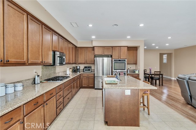 14277 Florence Street, Eastvale CA: https://media.crmls.org/medias/0b9f0e3b-55f3-458d-8d5e-a4310e6655fa.jpg