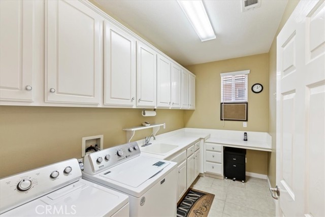 Detail Gallery Image 13 of 29 For 26082 Palm Breeze Ln, Menifee,  CA 92586 - 2 Beds | 2/1 Baths