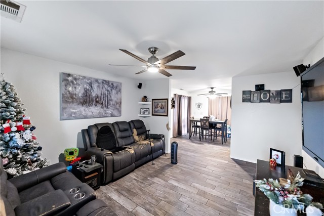 Detail Gallery Image 4 of 15 For 10635 E Stanton, Del Rey,  CA 93616 - 3 Beds | 2 Baths