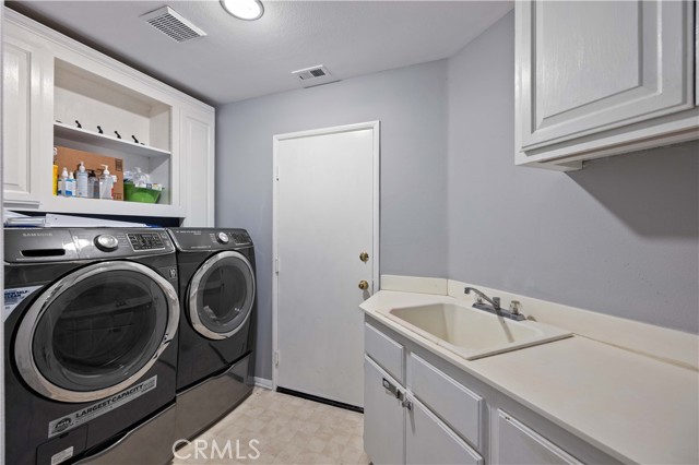 Detail Gallery Image 24 of 29 For 3734 Las Palmas, Palmdale,  CA 93550 - 5 Beds | 3 Baths