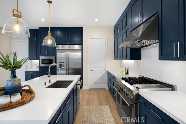 160 Royal, Lake Forest CA: https://media.crmls.org/medias/0b9fbe9a-49b7-4560-899a-e898c1a46fb1.jpg