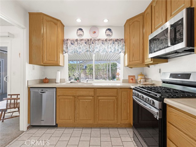 Detail Gallery Image 10 of 37 For 26953 Cuatro Milpas St, Valencia,  CA 91354 - 3 Beds | 2 Baths