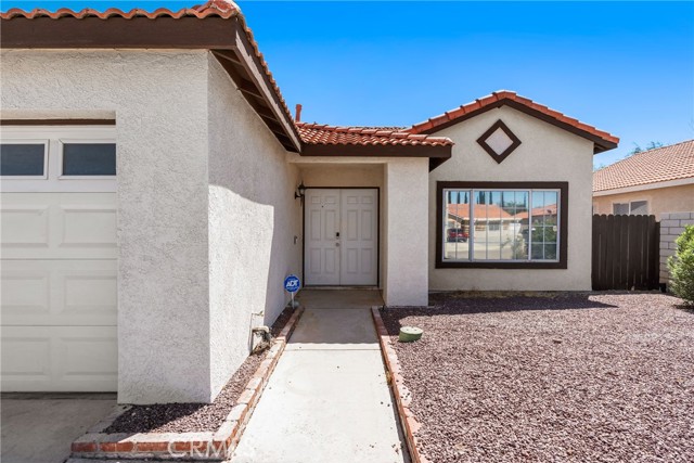 Detail Gallery Image 3 of 12 For 14579 Lilac Rd, Adelanto,  CA 92301 - 4 Beds | 2 Baths