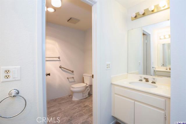 2 Bed Home for Sale in Encino, California