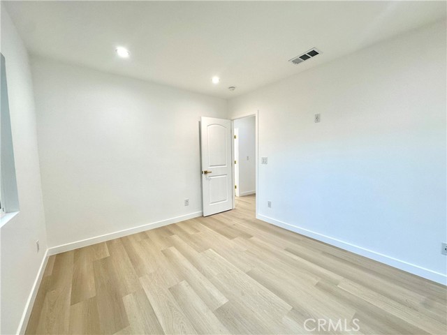 10335 Babbitt Avenue, Granada Hills CA: https://media.crmls.org/medias/0ba1330e-d7fa-4c4f-90c8-e983cabba2dd.jpg