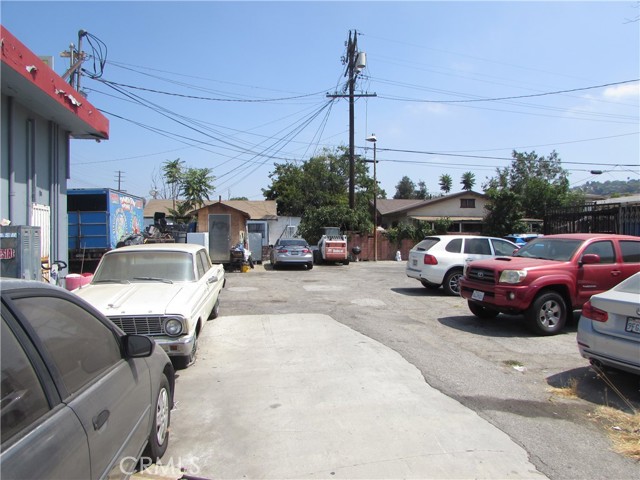 Image 30 of 50 For 3900 Figueroa