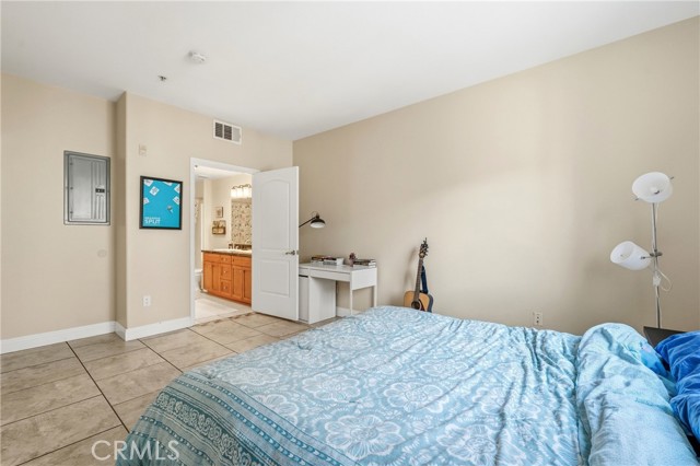 Detail Gallery Image 13 of 33 For 360 W Avenue 26 #215,  Los Angeles,  CA 90031 - 3 Beds | 2 Baths