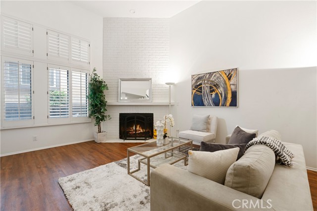 Detail Gallery Image 5 of 26 For 11622 Moorpark St #2,  Studio City,  CA 91602 - 2 Beds | 2/1 Baths