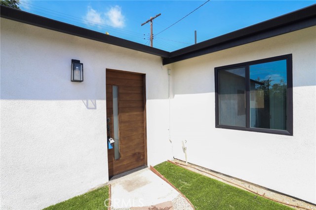 Detail Gallery Image 15 of 35 For 8129 Radford Ave, North Hollywood,  CA 91605 - 6 Beds | 4 Baths