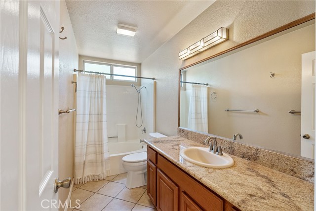 4740 Brookhill Ter, Jurupa Valley CA: https://media.crmls.org/medias/0ba23258-f592-404d-8940-874a19390a73.jpg