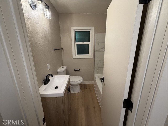 Detail Gallery Image 4 of 8 For 9220 Birdvale, Downey,  CA 90242 - 3 Beds | 1 Baths