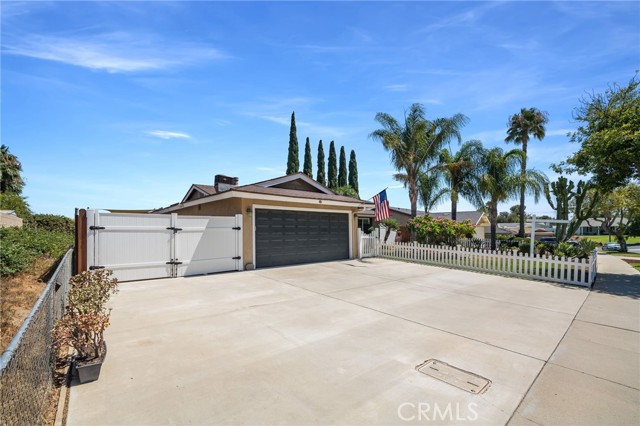 Detail Gallery Image 4 of 45 For 1935 Adobe Ave, Corona,  CA 92882 - 3 Beds | 2 Baths