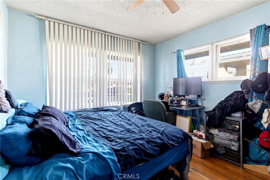 https://media.crmls.org/medias/0ba2f166-a374-4571-85ba-dbee340d1557.jpg?preset=X-Large