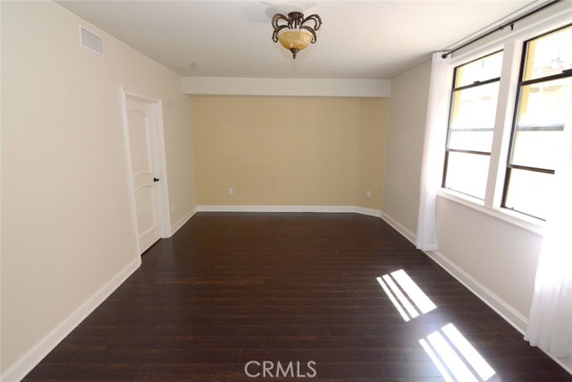 Detail Gallery Image 20 of 32 For 347 Milford St #102,  Glendale,  CA 91203 - 3 Beds | 3 Baths