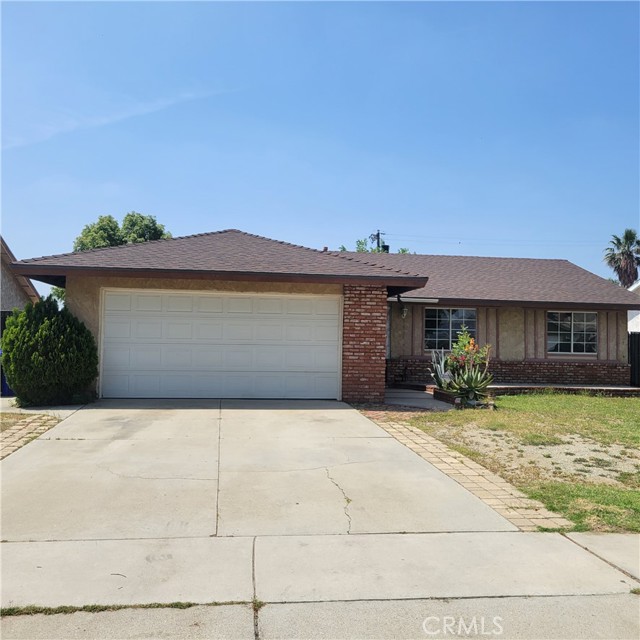 17435 Ramona Avenue, Fontana CA: https://media.crmls.org/medias/0ba3cecd-b6be-4845-a879-ac12fc044f21.jpg