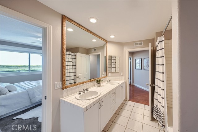 Detail Gallery Image 35 of 39 For 4167 Warner Ave #101,  Huntington Beach,  CA 92649 - 2 Beds | 2 Baths
