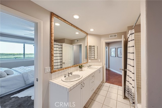 Detail Gallery Image 35 of 39 For 4167 Warner Ave #101,  Huntington Beach,  CA 92649 - 2 Beds | 2 Baths