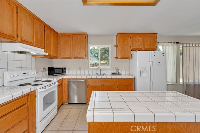 3529 Paseo Verde Avenue, Merced CA: https://media.crmls.org/medias/0ba3f420-de88-43f8-b5f4-80a502962dbe.jpg
