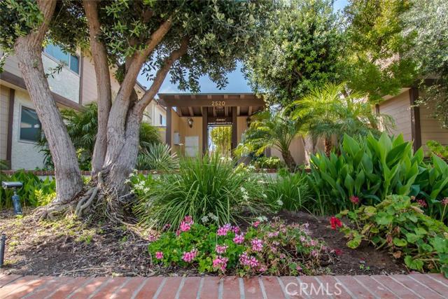 2520 Graham Avenue, Redondo Beach, California 90278, 2 Bedrooms Bedrooms, ,1 BathroomBathrooms,Residential,Sold,Graham,SB16105650