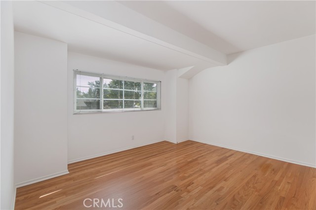 Detail Gallery Image 21 of 50 For 9659 Calvin, Northridge,  CA 91324 - 3 Beds | 3 Baths