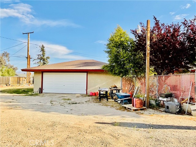 10195 Shangri La Avenue, Hesperia CA: https://media.crmls.org/medias/0ba6a343-7c15-4d22-b575-8830cd487ad7.jpg