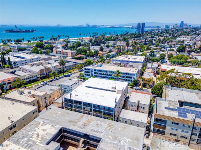 Detail Gallery Image 2 of 7 For 206 Euclid Ave, Long Beach,  CA 90803 - – Beds | – Baths