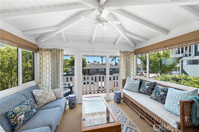 Detail Gallery Image 10 of 39 For 1016 Catalina, Laguna Beach,  CA 92651 - 3 Beds | 2 Baths