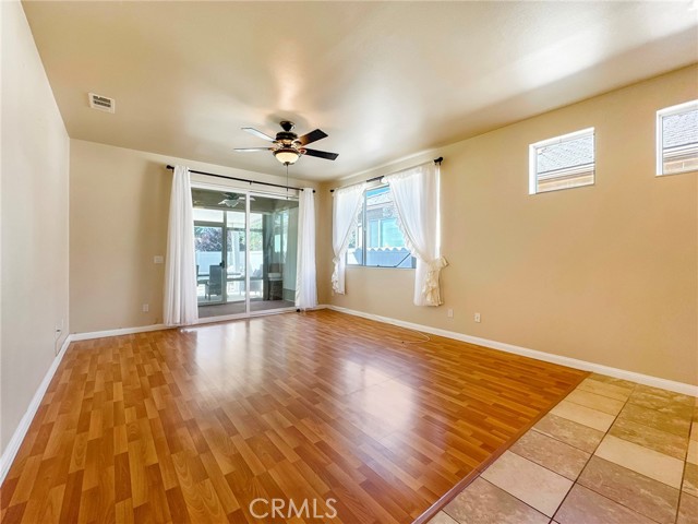 19642 Castle Harbor Court, Apple Valley CA: https://media.crmls.org/medias/0ba7d06f-7f81-4db2-b977-3011d8247ba8.jpg