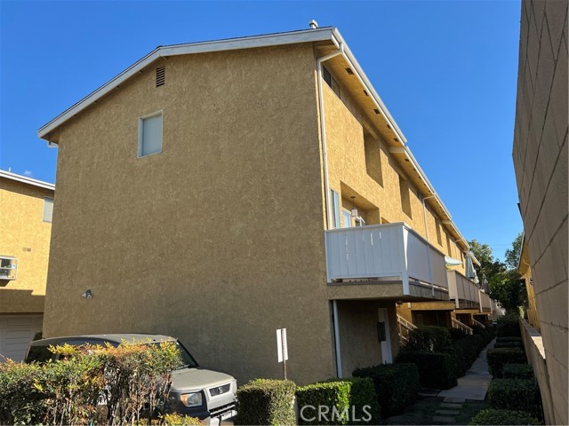 Detail Gallery Image 14 of 15 For 81 N Roosevelt Ave #9,  Pasadena,  CA 91107 - 2 Beds | 1/1 Baths