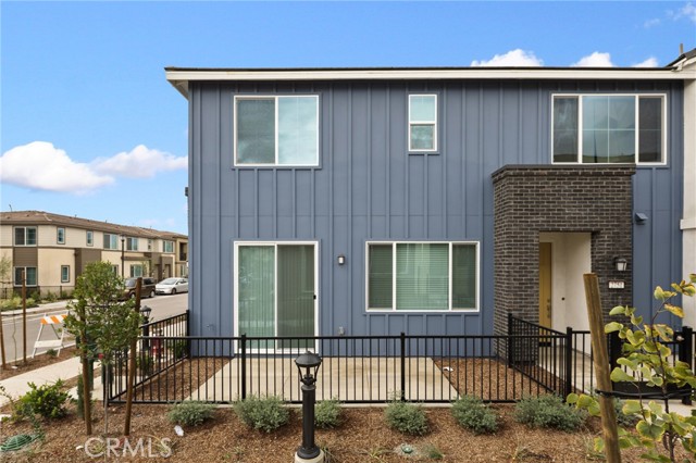 Detail Gallery Image 7 of 30 For 2753 E Amberley Privado, Ontario,  CA 91762 - 3 Beds | 2/1 Baths