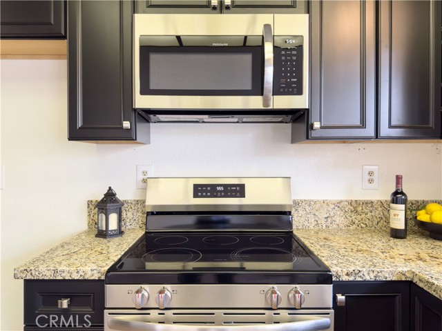 Detail Gallery Image 12 of 48 For 1663 Gatewood Ct, Brea,  CA 92821 - 3 Beds | 2/1 Baths