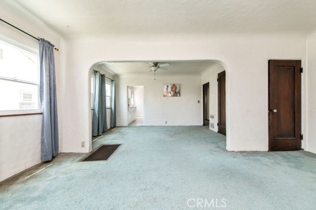329 N Bushnell Avenue, Alhambra CA: https://media.crmls.org/medias/0baa386d-4735-43f8-b49a-6b8745000707.jpg