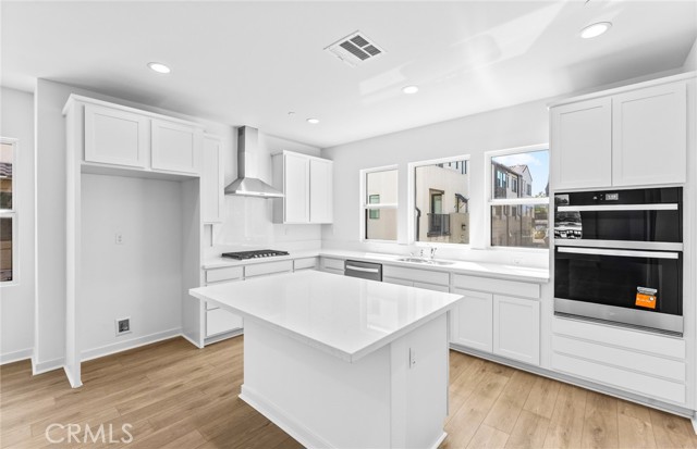 4 Bed Home for Sale in Burbank, California