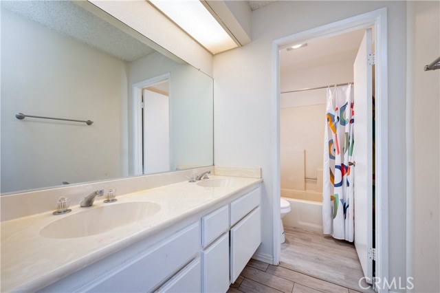 818 Live Oak Place, Corona CA: https://media.crmls.org/medias/0baab45d-4edc-40be-8935-3fecf3d108b6.jpg