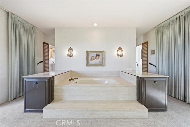 Image 28 of 66 For 100 Saddleback