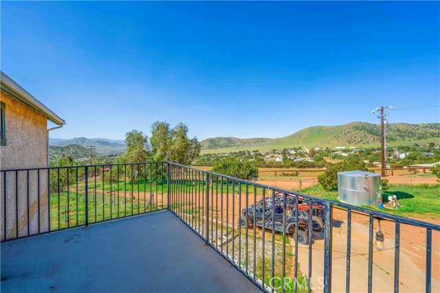 Detail Gallery Image 9 of 54 For 34754 Ellenan, Acton,  CA 93510 - 5 Beds | 4 Baths