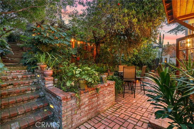 Detail Gallery Image 35 of 59 For 1411 Columbia Drive Dr, Glendale,  CA 91205 - 4 Beds | 2/2 Baths