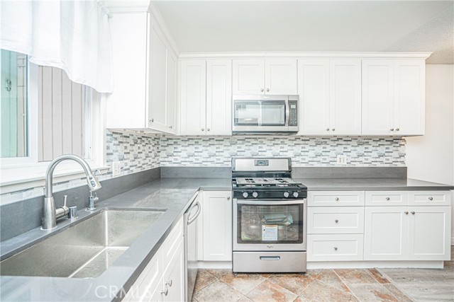 8172 Ferguson Green, Buena Park CA: https://media.crmls.org/medias/0bad37f5-a52a-410f-9ee8-1a2d1d3bbb4b.jpg