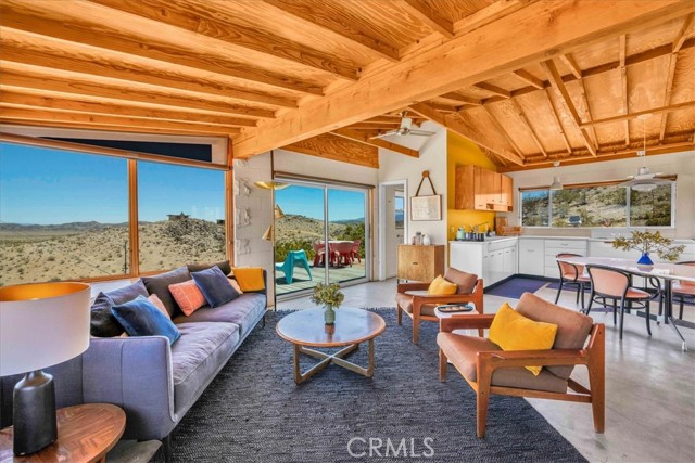 63465 Belmont Street, Joshua Tree CA: https://media.crmls.org/medias/0bad914a-fb10-4d6d-932f-102ce24e7b3e.jpg