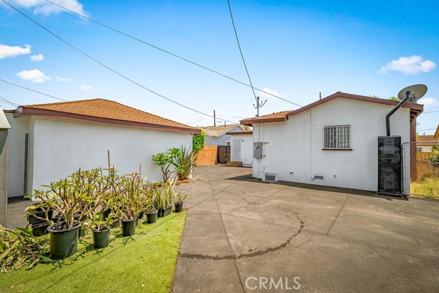 1933 W 147th Street, Gardena CA: https://media.crmls.org/medias/0badcef9-4f72-48dc-a114-6062f0d6614c.jpg