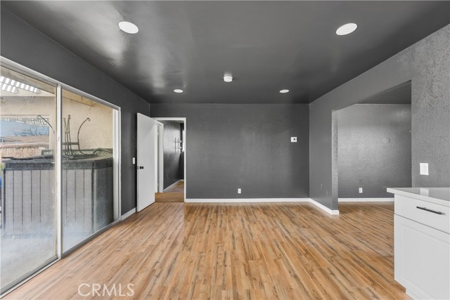 Detail Gallery Image 6 of 50 For 21449 Applewood, California City,  CA 93505 - 5 Beds | 3 Baths