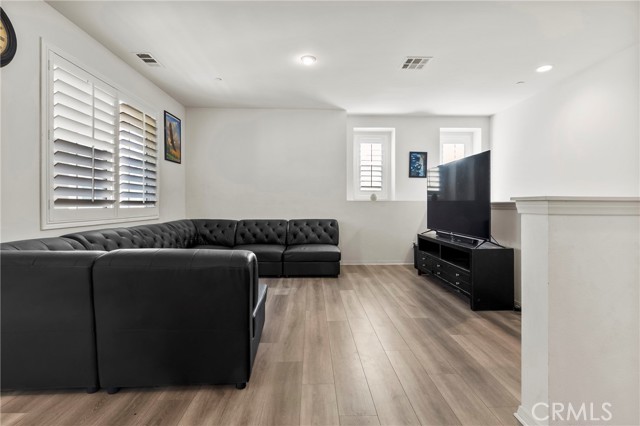 2777 E Bordeaux Drive, Ontario CA: https://media.crmls.org/medias/0bae6263-5a4f-443c-af5b-350aaae42dd1.jpg