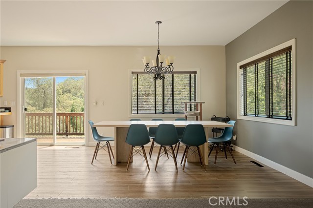 Detail Gallery Image 6 of 38 For 1509 Krause Ln, Lake Arrowhead,  CA 92352 - 3 Beds | 2/1 Baths
