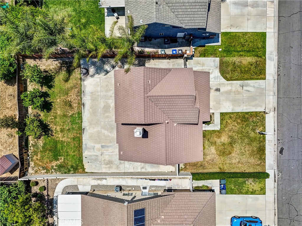 https://media.crmls.org/medias/0bb01799-bc4e-468b-81ce-a07d611dc471.jpg?preset=X-Large