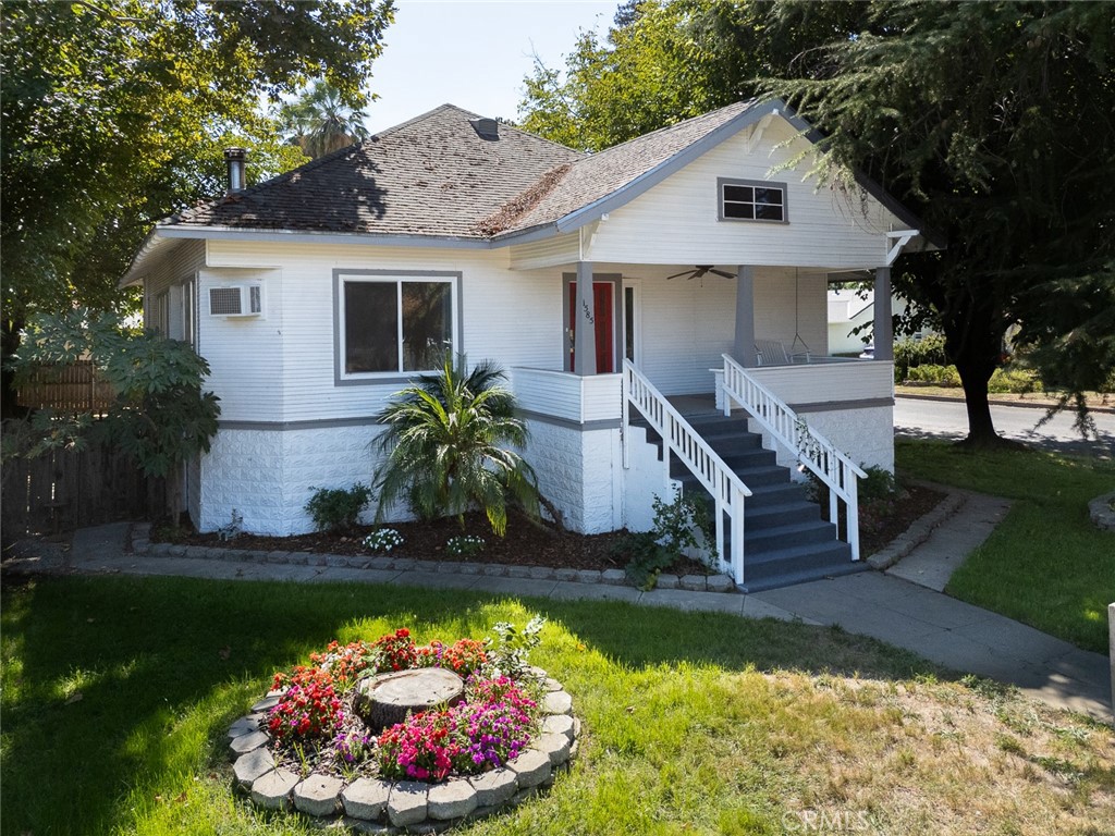 1585 Sycamore Street